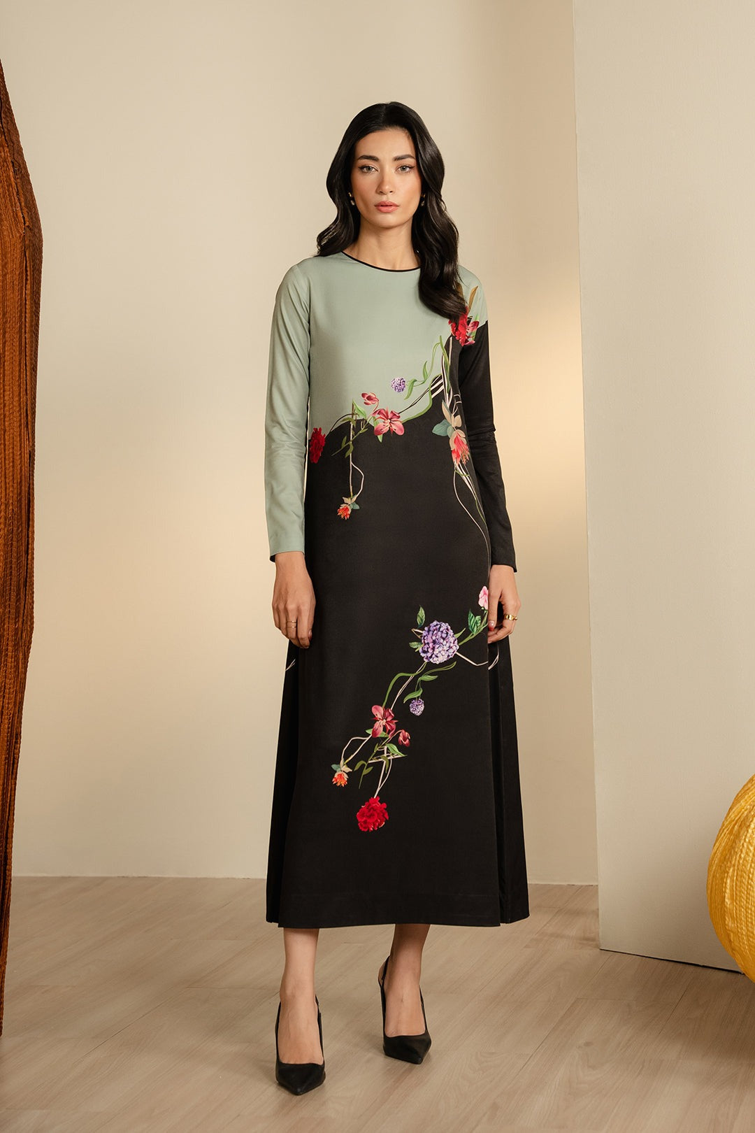 TBC - Ainyor Dress