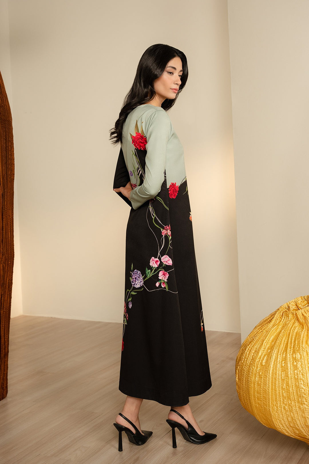 TBC - Ainyor Dress
